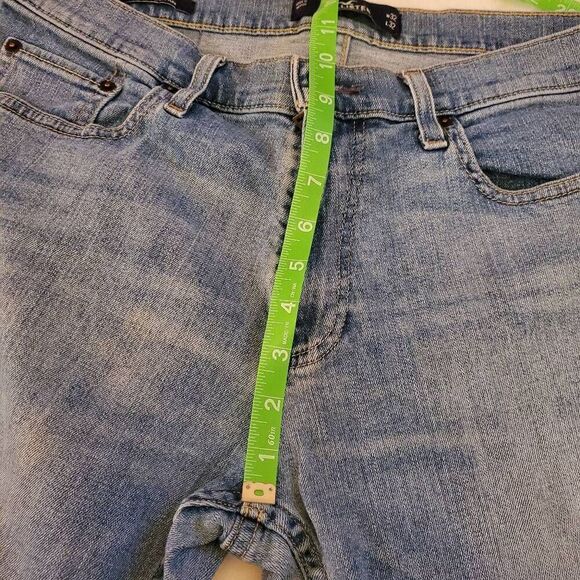 EUC Hollister Medium Wash Epic Flex Skinny Jean-  Mens Size 32. - Picture 5 of 13
